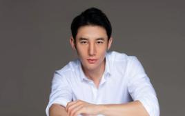 京城四美*冰白**：献媚成龙获杨受成独宠，下嫁男模却遭郑元畅*爱夺**