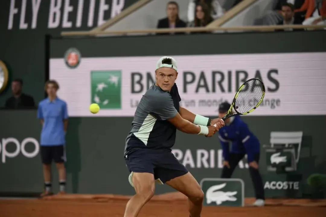 热点||挑战世界第一，这个19岁中国网球美少女是下一个李娜么？