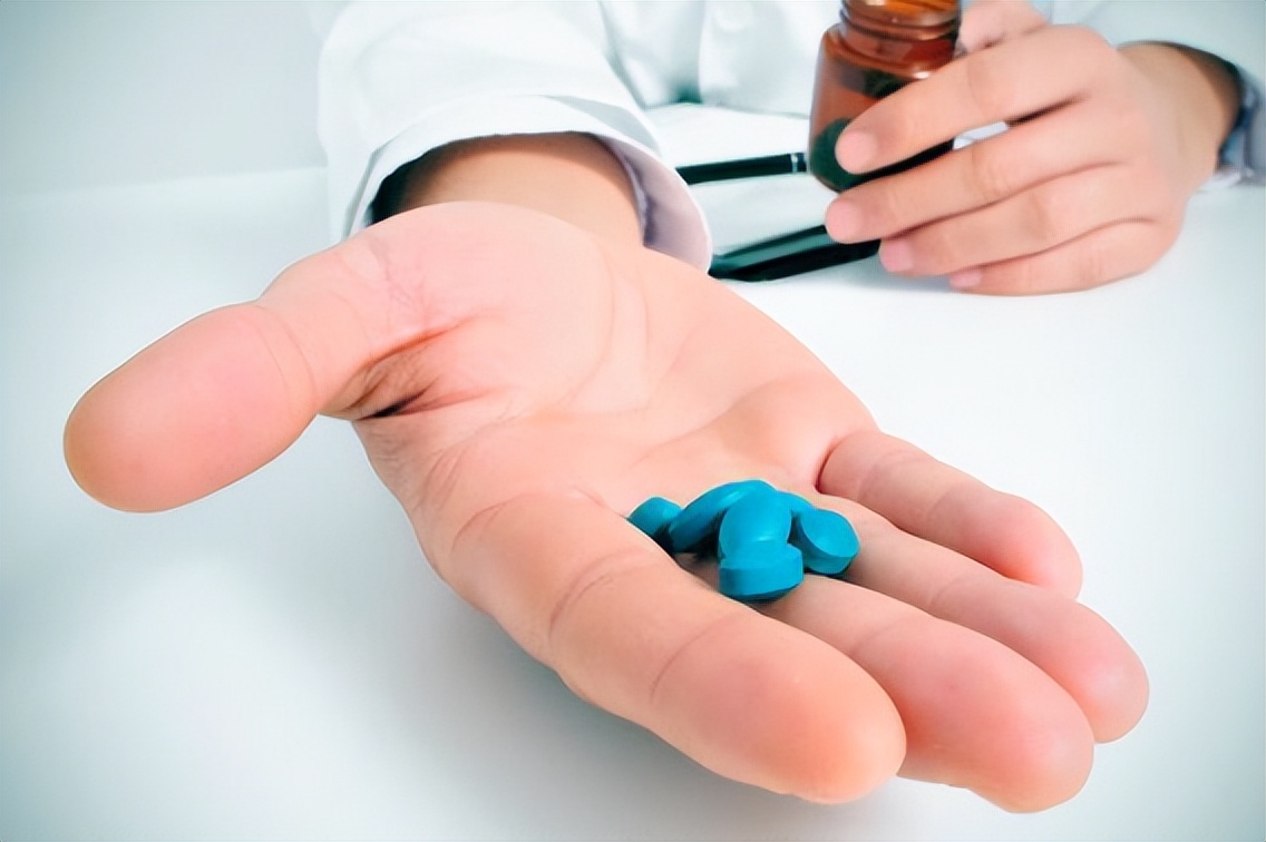 70多岁的老人能服用西地那非吗,老年人十天吃一次西地那非可以吗