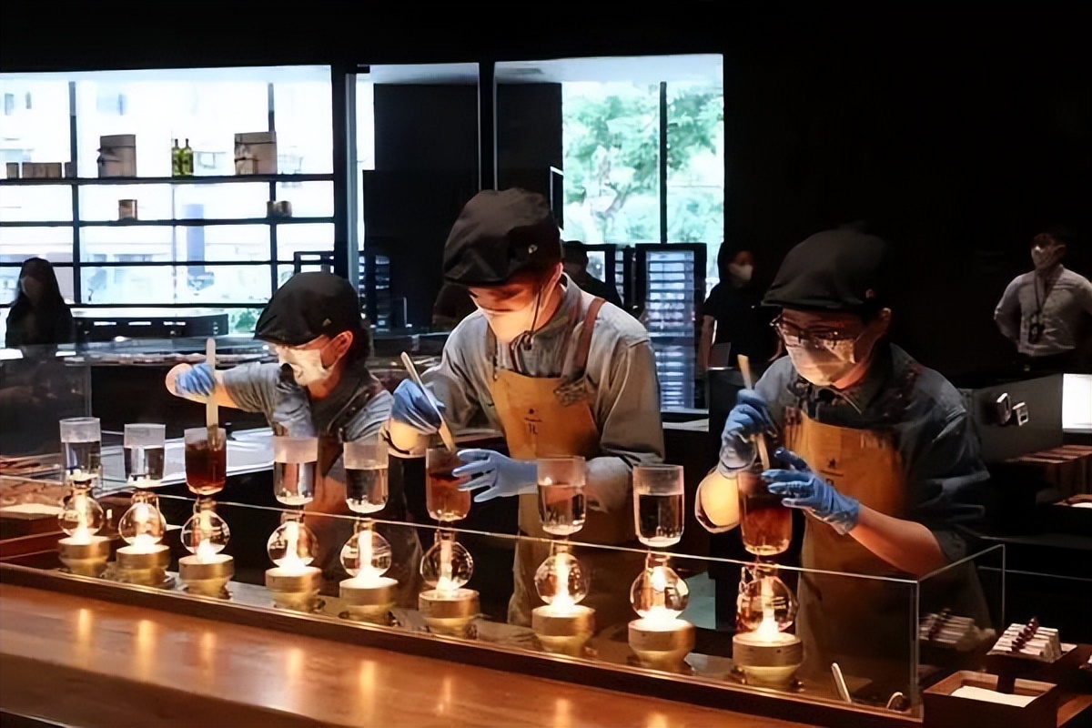 别幻想报复性消费了！复工后的烘焙店面怎么样了