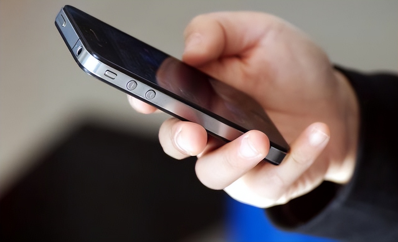 看这七种情况手机可能被监听,手机出现这四种情况可能被监听了