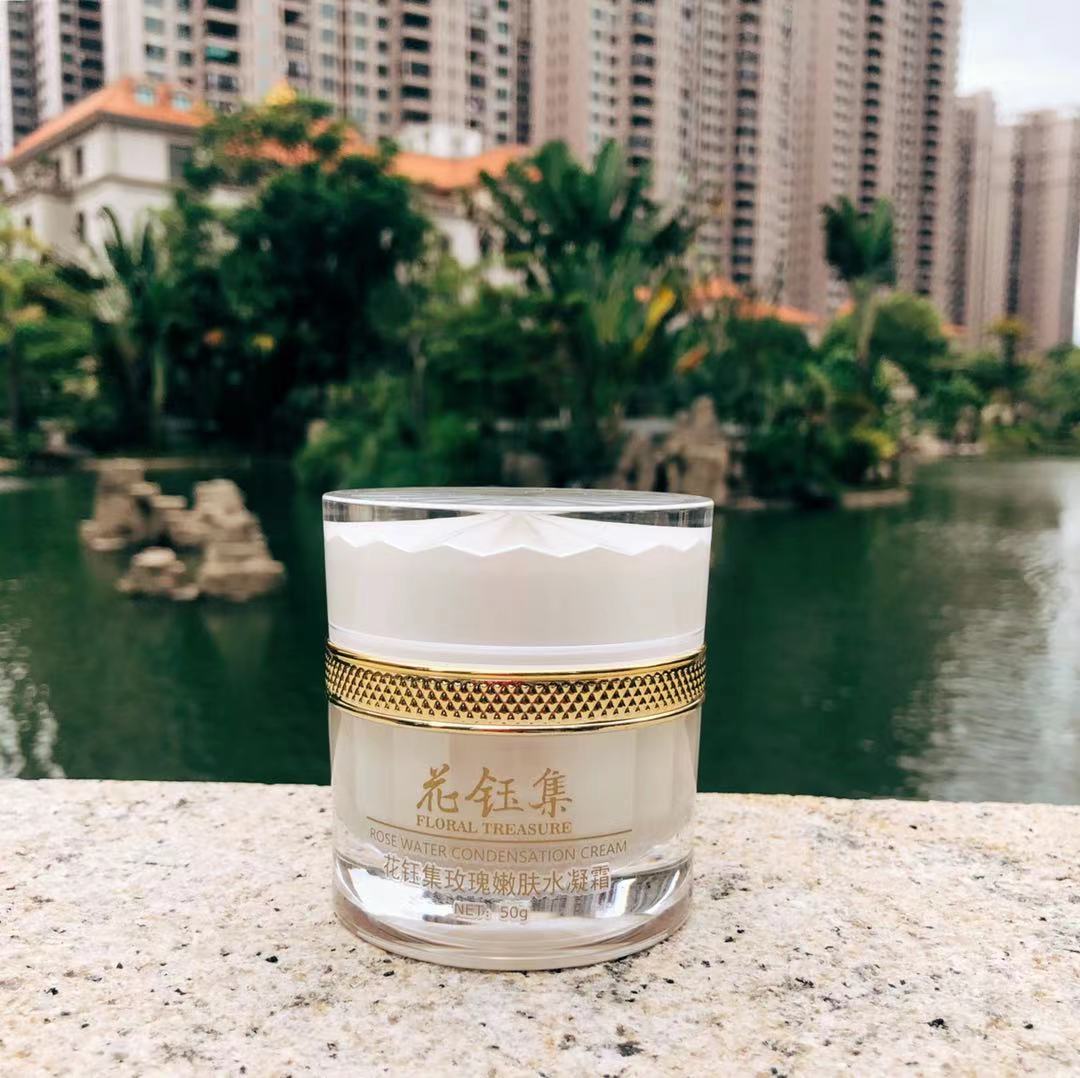 任何肤质都适合的保湿面霜,适合油性皮肤的抗初老面霜测评