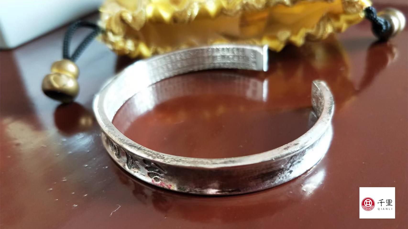 如何能让银饰明亮,一招让你暗淡的银饰重新恢复光泽