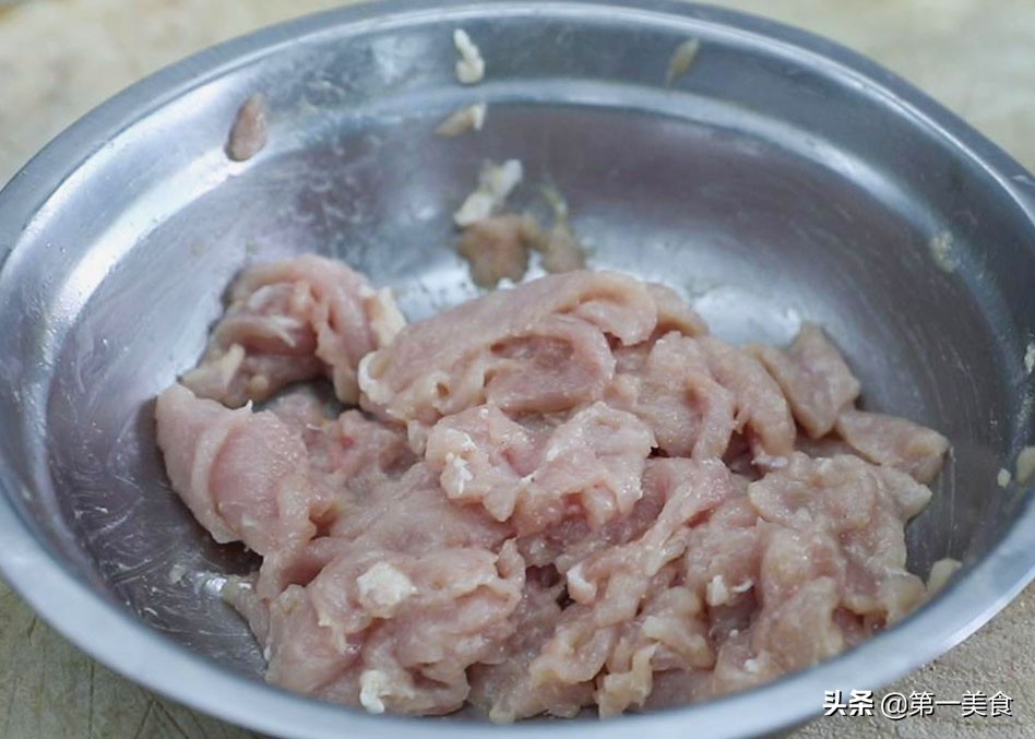 炒猪瘦肉很柴是什么原因,炒瘦肉滑不散是什么原因