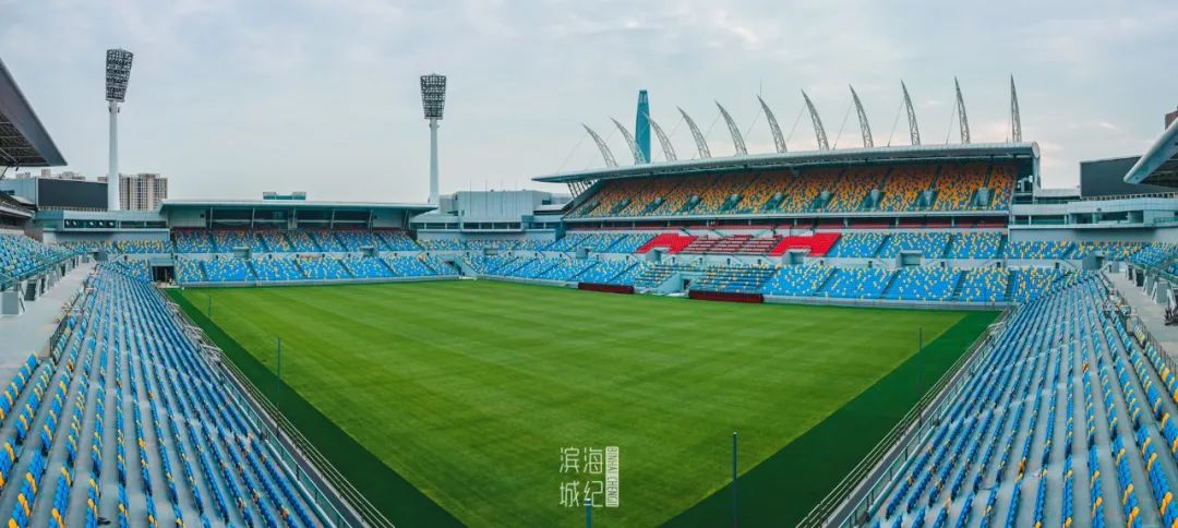 大量游客涌入天津,天津人潮汹涌