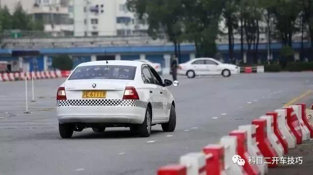 学驾照找不到车感和方向感怎么办,方向感差能考驾照吗