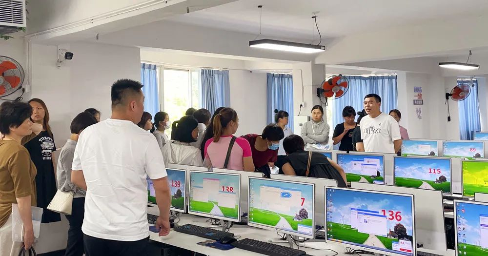 结合电商培训知识带动群众致富,电商培训促增收