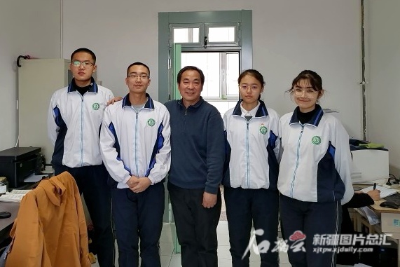 优秀教师的风采,教师风采优秀教师