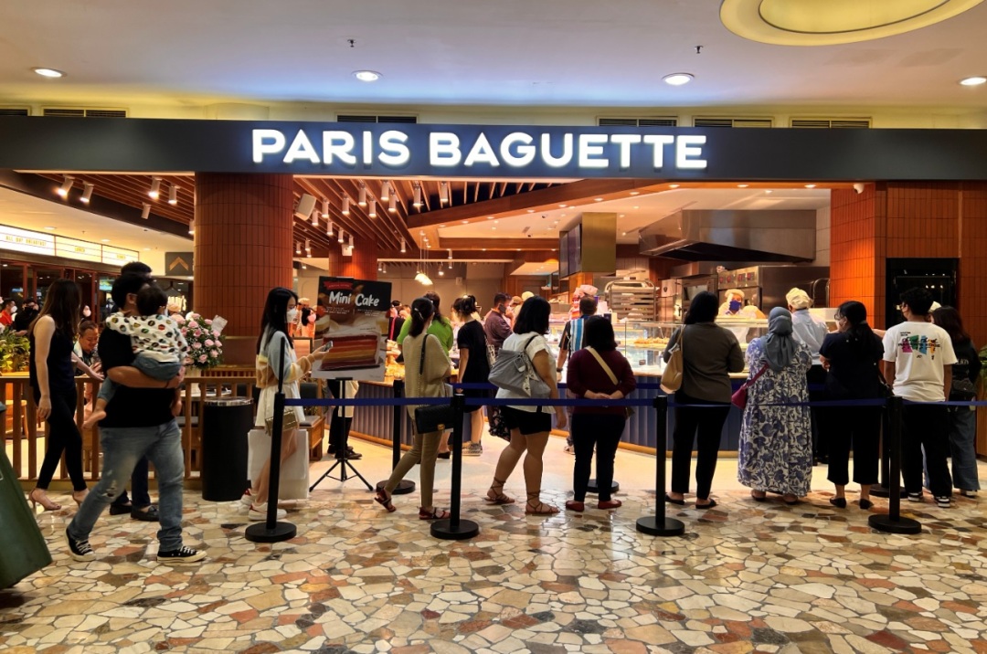 韩国面包厂女工卷入搅拌机惨死,公司给她葬礼送来两箱面包慰问?