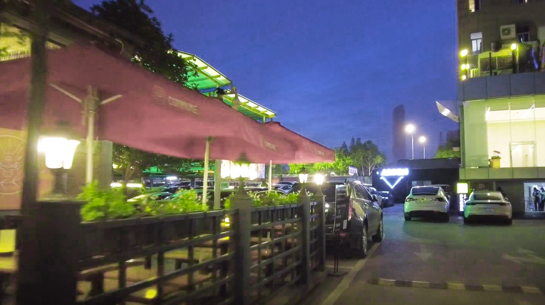 武汉时尚街区夜景,武汉夜景最好的街