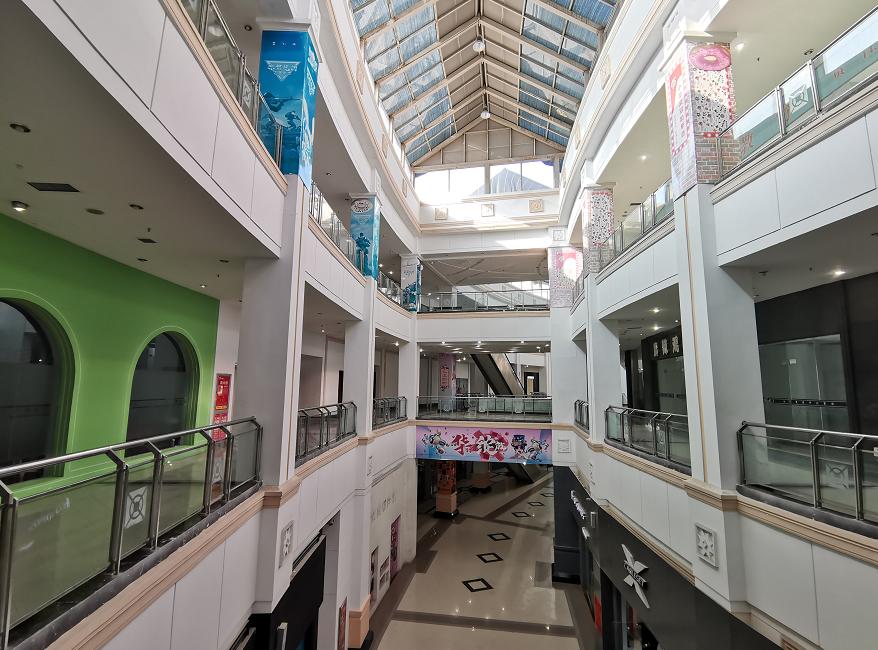 押宝星河里文创、屋顶农场项目,入郑12年的宝龙广场能否续命?