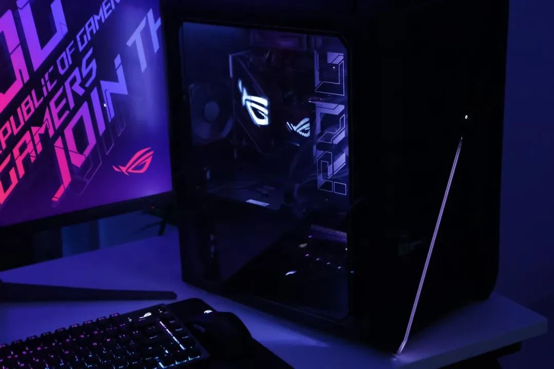 ROG分体水冷主机测评,rog枪神x水冷旗舰电竞游戏台式机