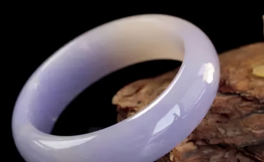 翡翠原石黄翡的价格是多少,翡翠黄翡值钱不