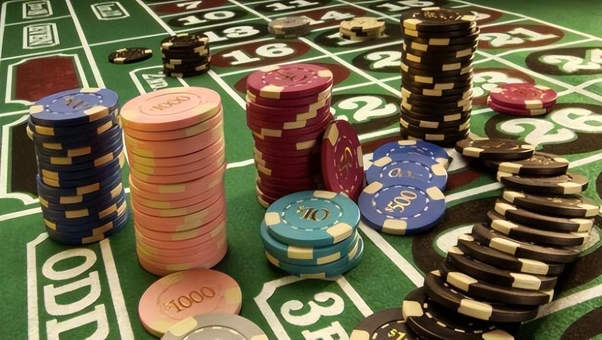 女的*光脱**拍卖，男的生拔指甲，真实的边境赌博，远比你想象的可怕