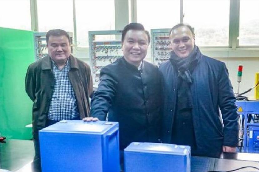 电池大王钟馨稼简历,电池大王钟馨稼