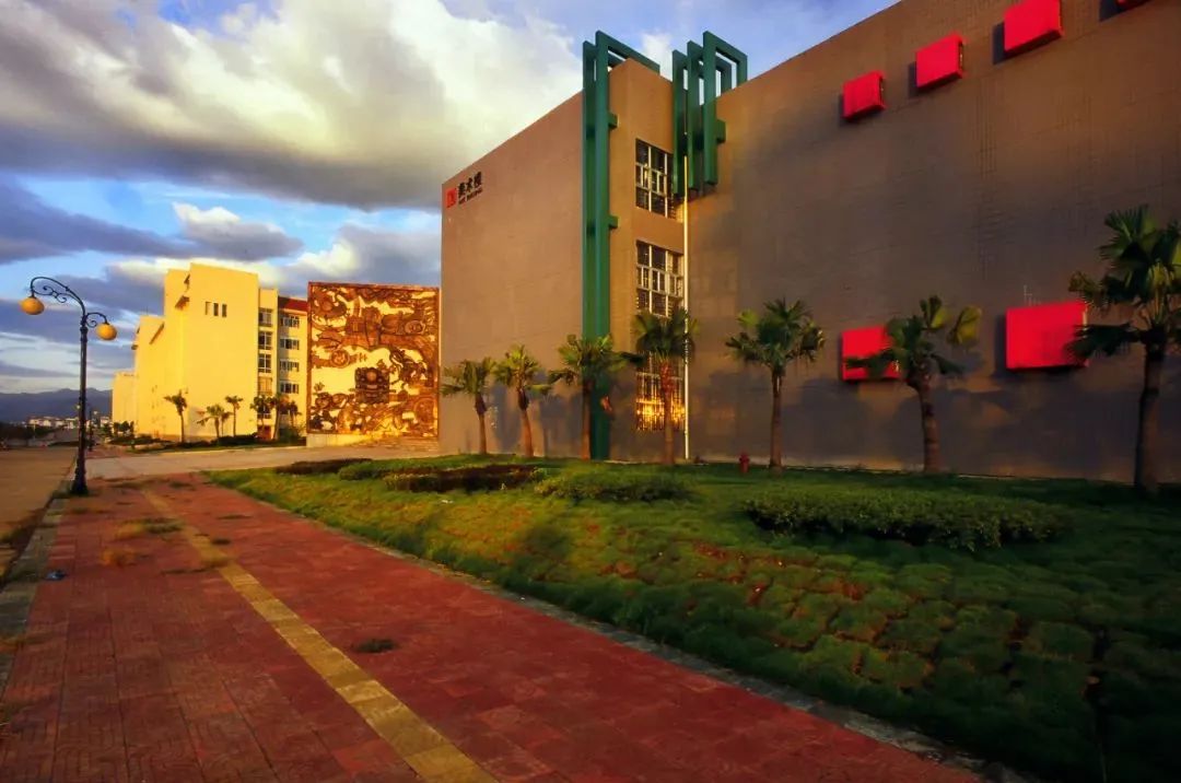 湘南学院和郴州学院哪个好,湘南学院是哪里