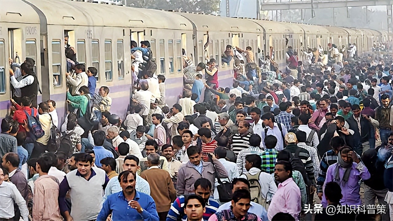 印度有多少人口2021年有多少人,印度人口多少亿2019全国总人数