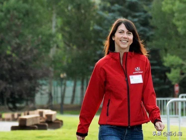 女首富杨惠妍第一名,最年轻的女富豪杨惠妍