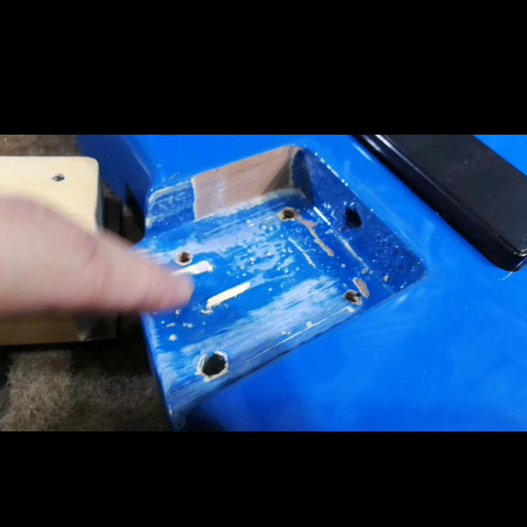 无头贝斯怎么调音,无头贝斯换弦