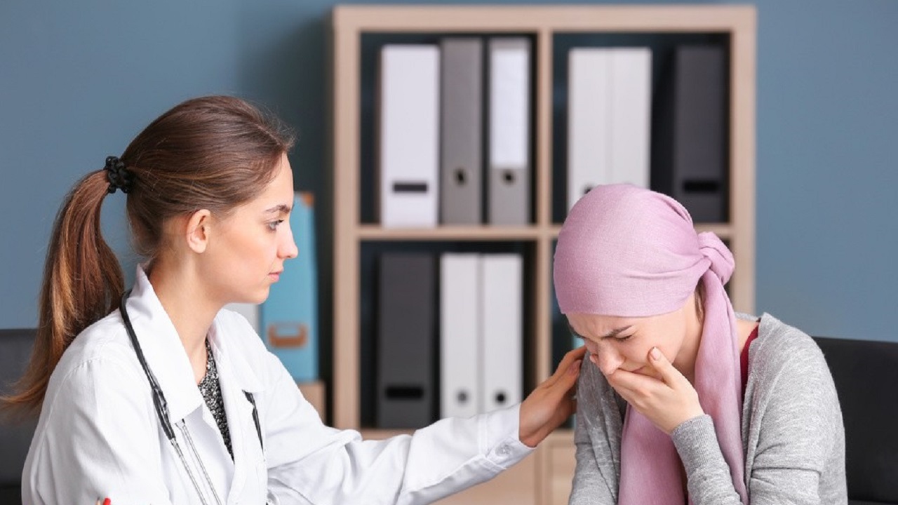 腰不疼尿血怎么回事,腰有点痛出现血尿是什么原因