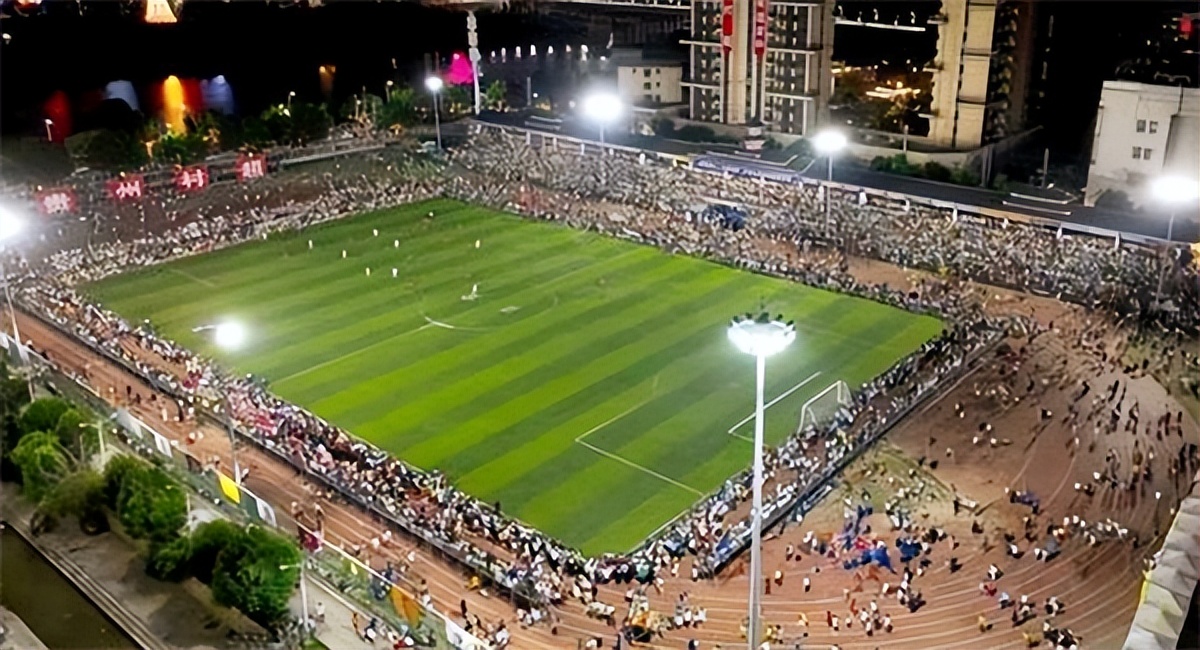 贵州村超联赛双方打架,贵州村超开启中国足球盛世模式