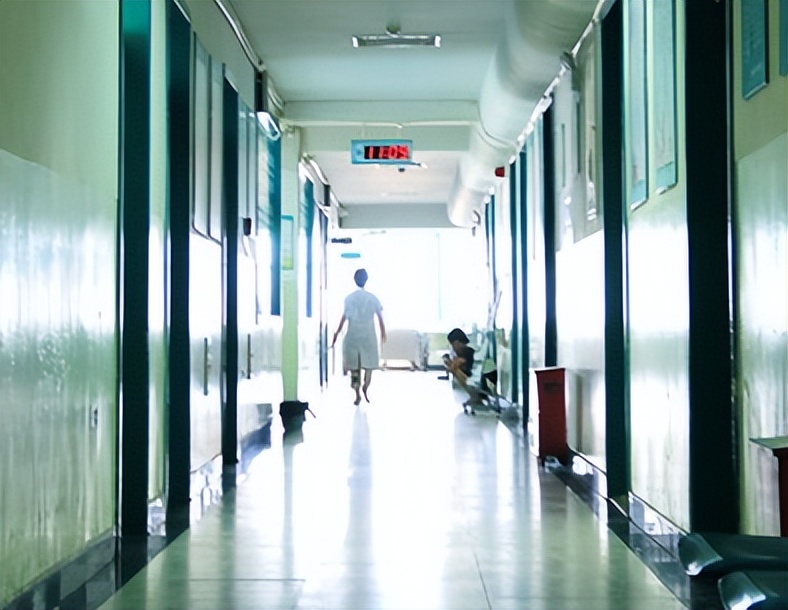 18岁患癌女孩临终遗言,女孩患癌18年一直坚持治愈成功