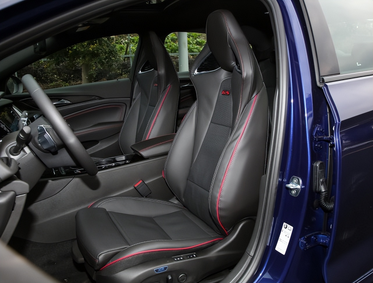 别克君威油耗车主视频,别克君威油耗异常增高