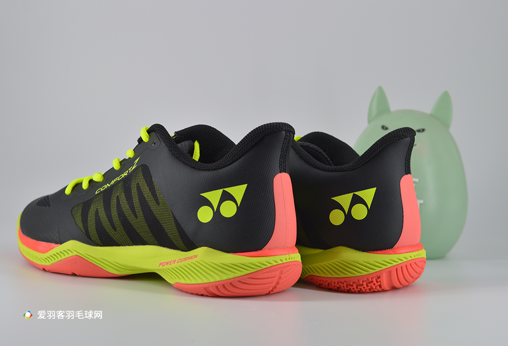 尤尼克斯羽毛球鞋林丹款17款,尤尼克斯林丹cfz二代