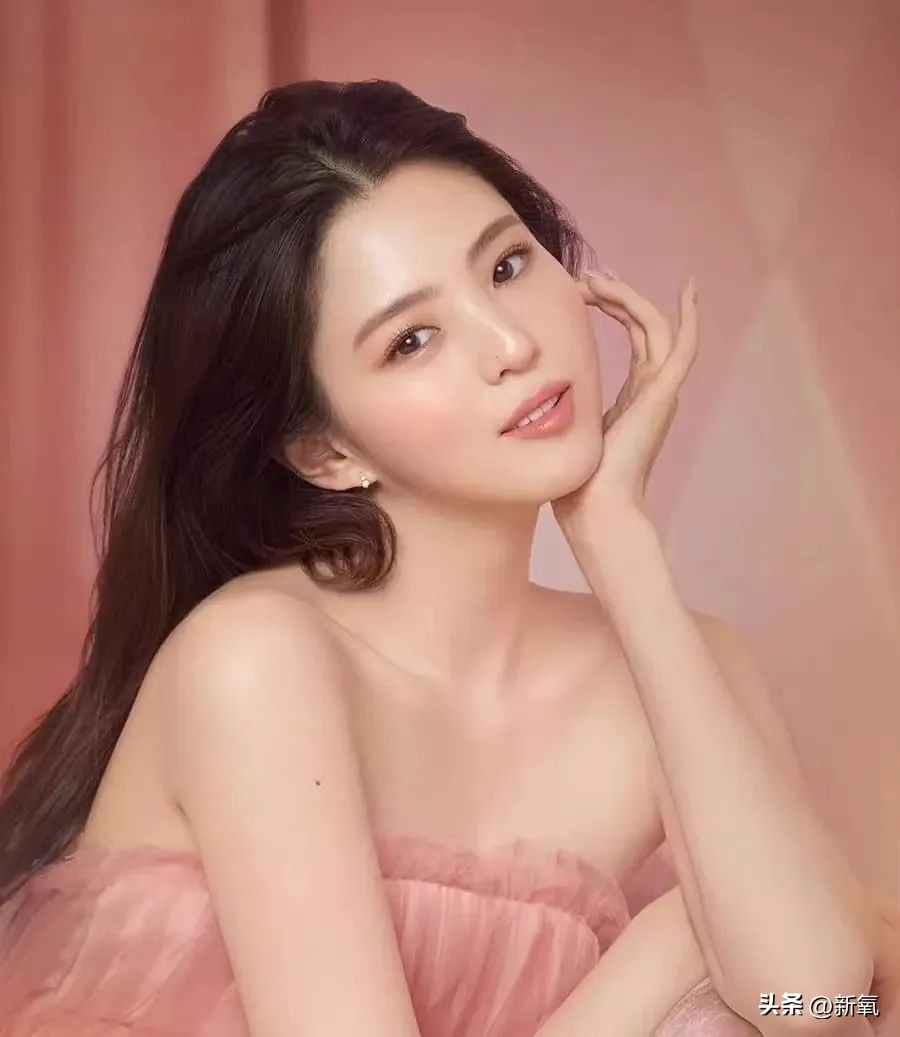 韩素希在ins上的画，真的是好担心她