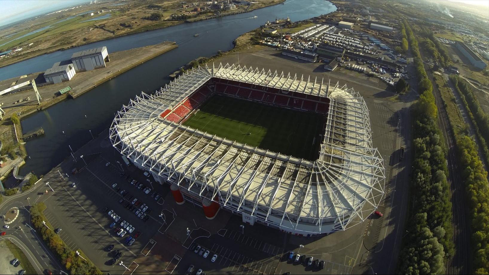 英法德西意低级别足球联赛,欧洲足坛十大震撼球场