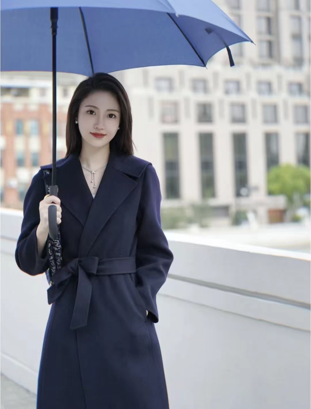 17套非常大气的大衣颜色搭配,穿出大女人高级感