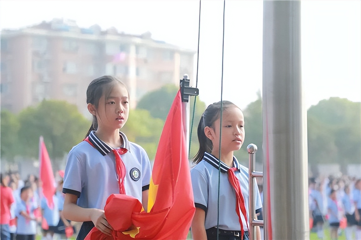 父亲个高母亲矮孩子身高怎么样,爸妈个子高孩子矮怎么办