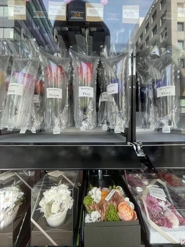 日本自动贩卖机卖寿司,日本贩卖机里装的啥