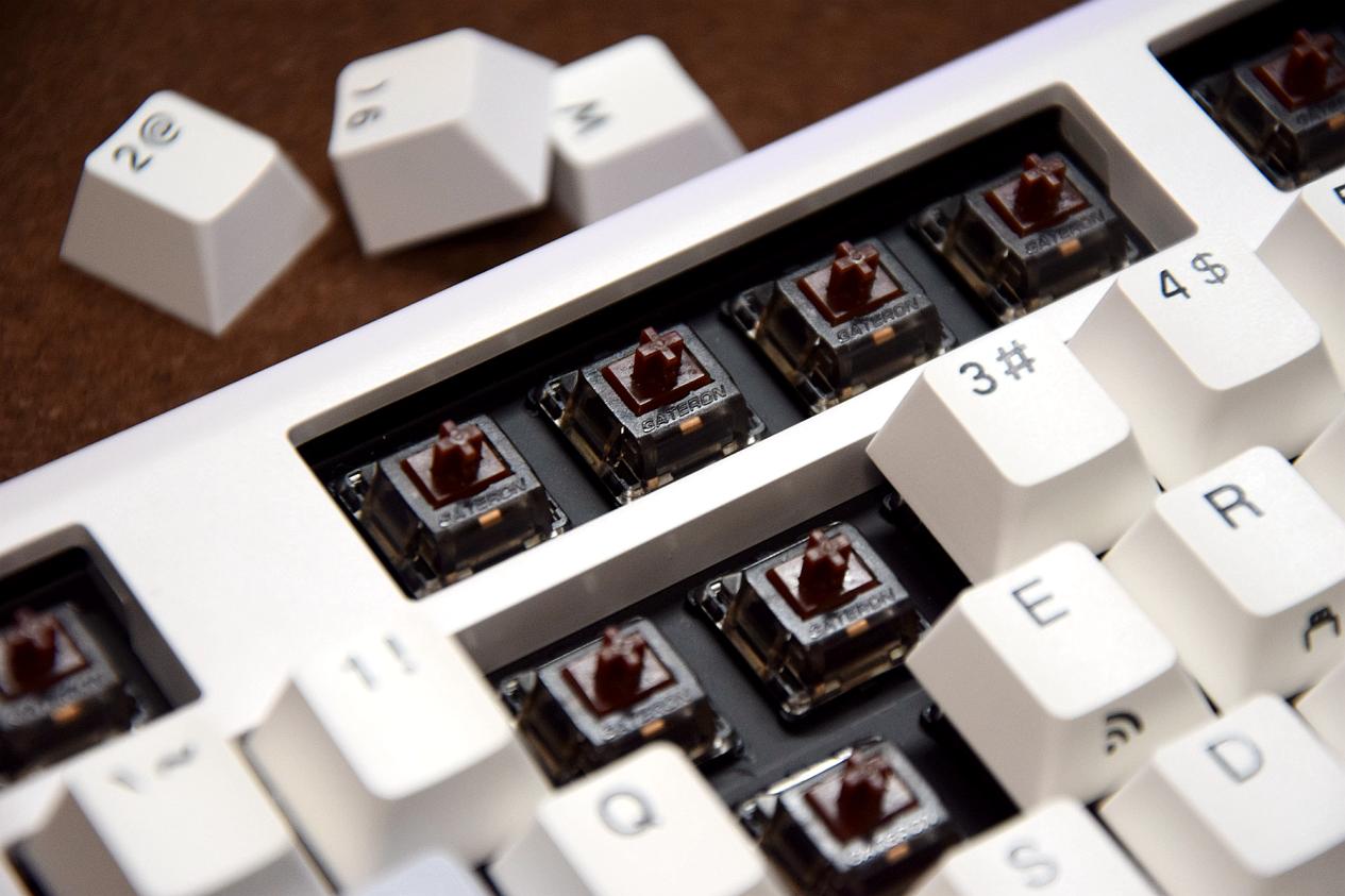 超长续航无线机械键盘推荐,续航持久的无线机械键盘