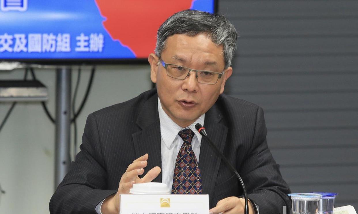 台湾岛内出现一股危险风向，又一“统派”学者身亡