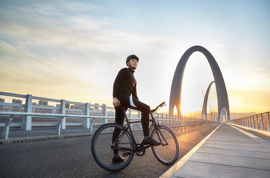 小米有品碳纤维单车,通勤自行车性价比高500元左右