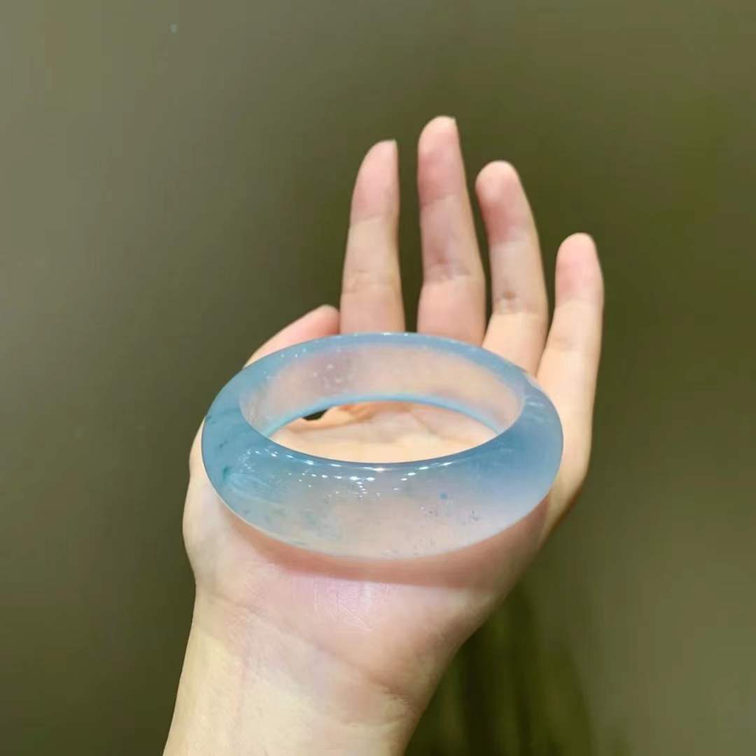 连云港的珠宝鉴定证书是真的吗,连云港哪里可以鉴定翡翠