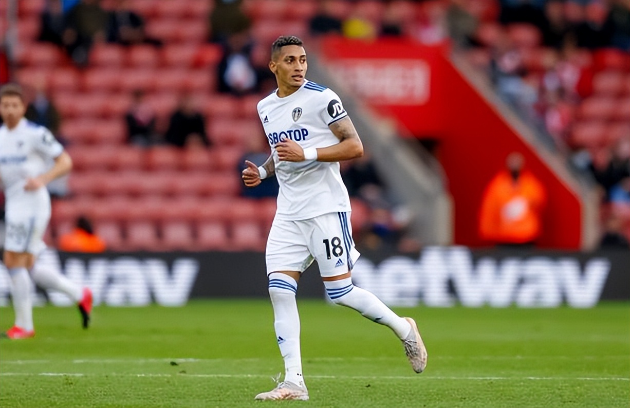 英超纽卡斯尔联vs伯恩利,英超曼城vs南安普顿比分