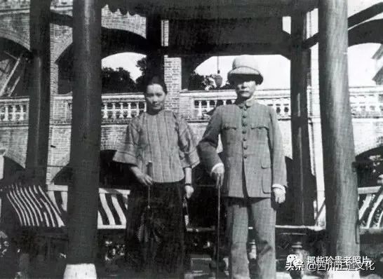 老照片纪念宋庆龄诞辰129周年