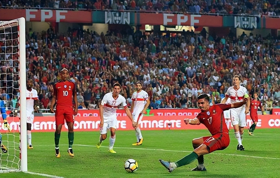 C罗替补，拉莫斯帽子戏法，39岁武僧进球，葡萄牙6-1血洗瑞士