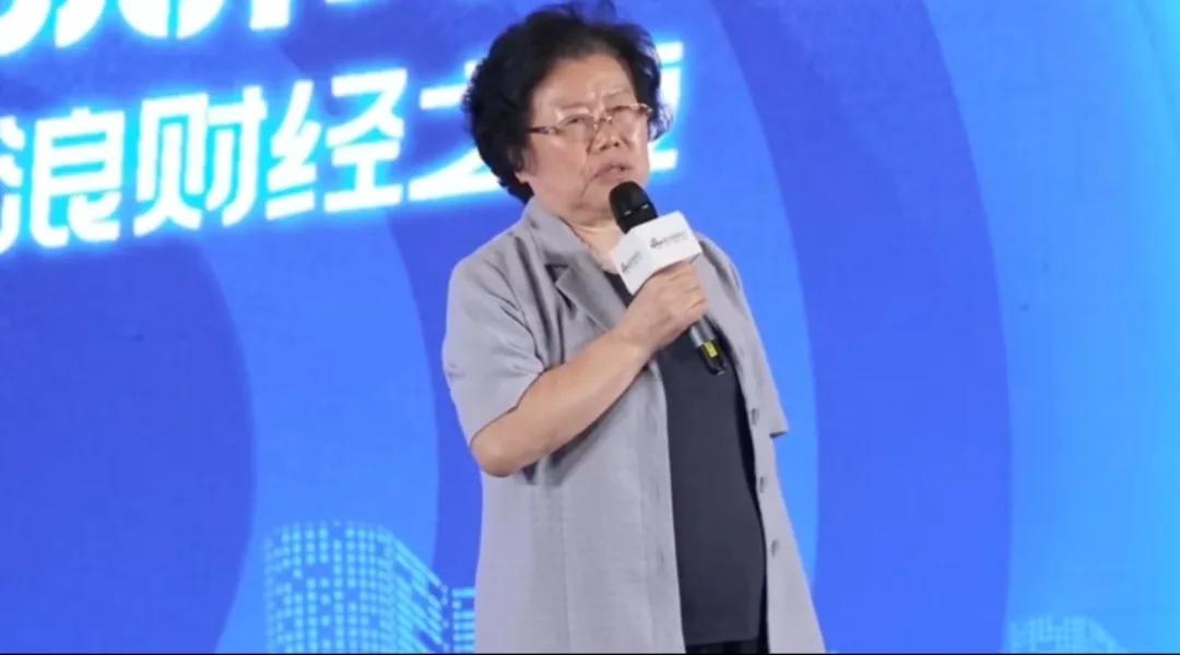 好无语，专家称年轻人不生孩子是不对的，孩子是长周期耐用消费品