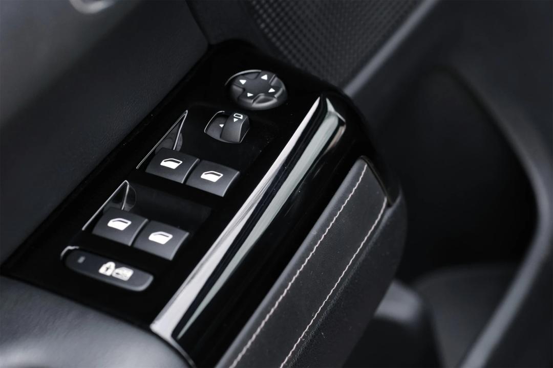 二手雪铁龙c6值得买吗,好开好看的轿车