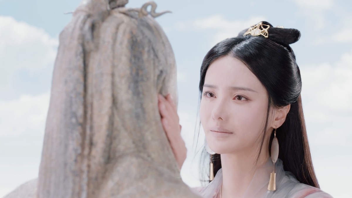 张芷溪白鹿玉楼春,张芷溪和白鹿演的同一个人么