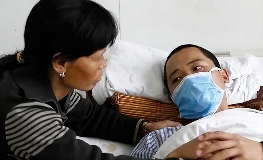 2012年卖肾换手机,高中生拿肾换手机