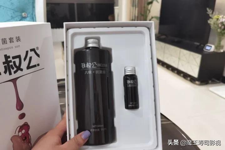 如何判断女生脚臭,在宿舍怎样避免脚臭的尴尬