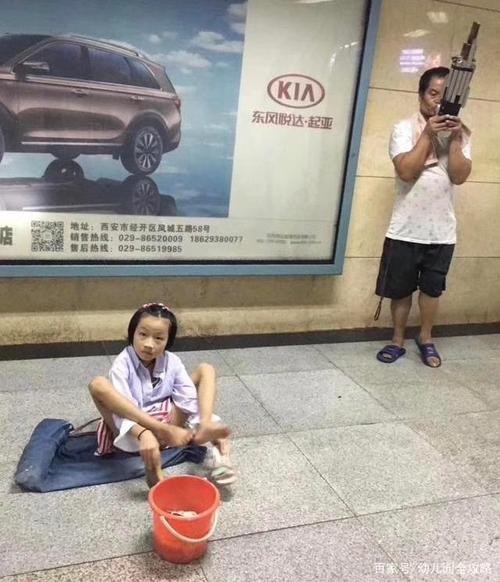 把自己的亲生小孩卖了要判多少年 (父母自愿卖掉孩子获刑)