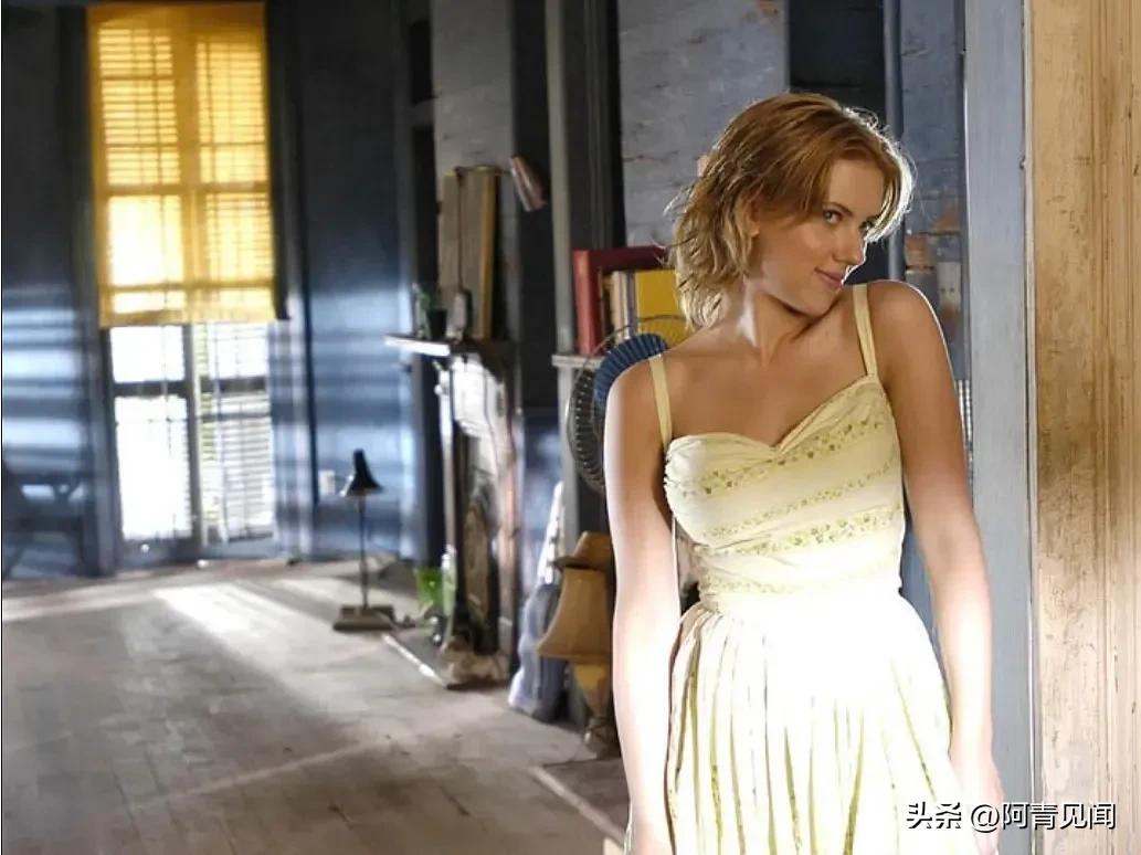 黑寡妇斯嘉丽约翰逊动图,黑寡妇斯嘉丽约翰逊主演的影片