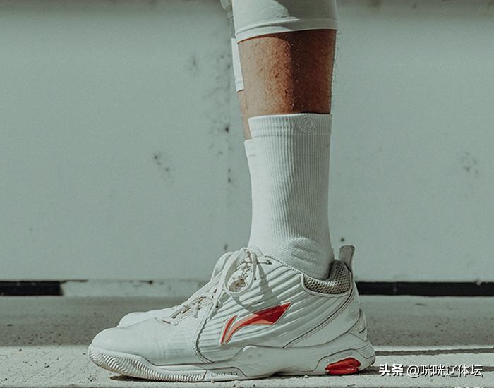 阿迪中筒运动袜,耐克运动袜和安德玛运动袜