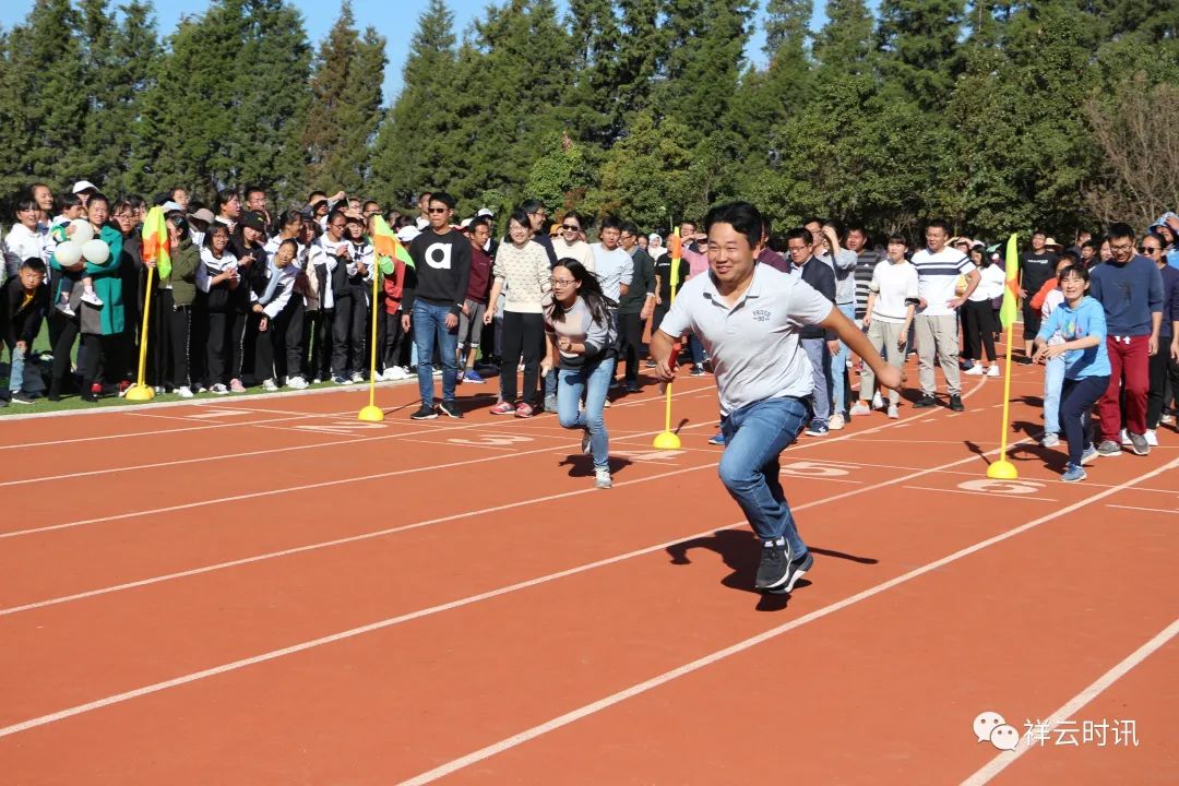 传承红色精神争做时代楷模,传承红色基因争做新时代标兵