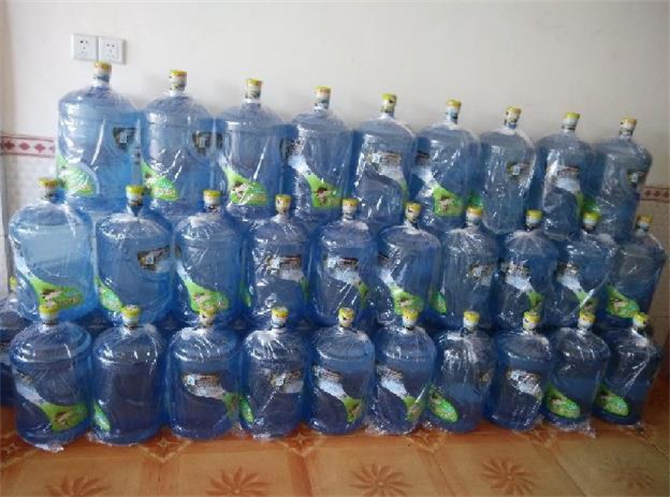 桶装矿泉水哪种好,怎么选购桶装矿泉水桶